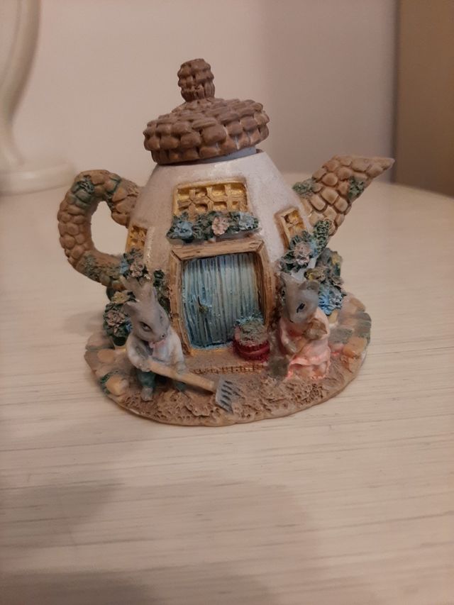 Soprammobile casetta topini