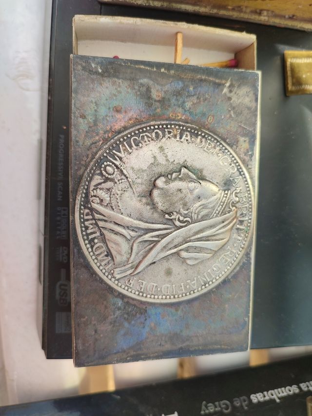 caja moneda reina Victoria 1897