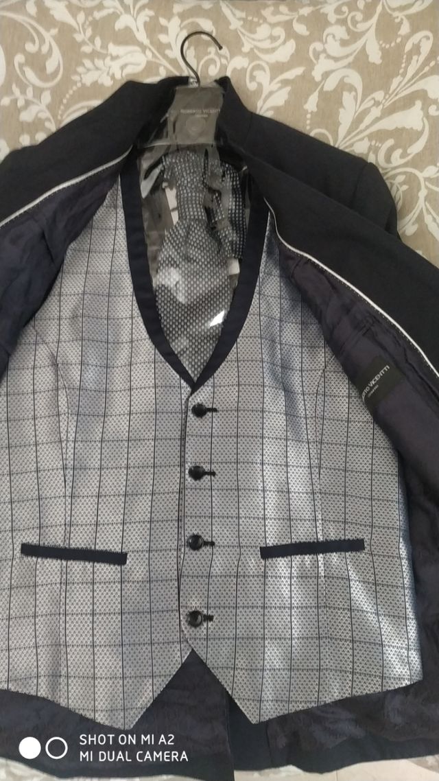 traje Roberto vicentti