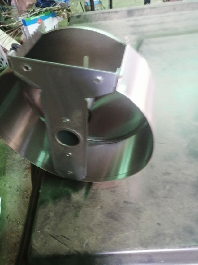 DISPENDADOR DE JABON Y PORTARROLLOS HOSTELERÍA