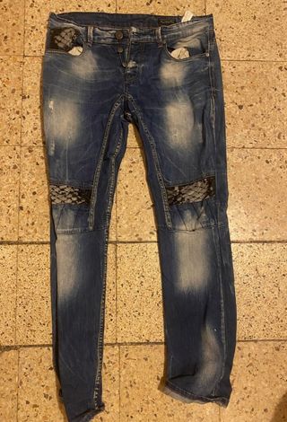 Tejanos philipp plein de segunda mano por 20 EUR en Cerdanyola del Vallès  en WALLAPOP