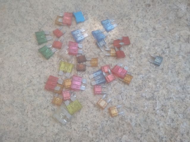 fusibles varios Audi A3 2001