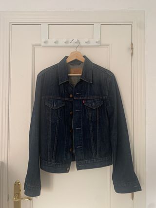 Cazadora mujer Levis de segunda mano en WALLAPOP