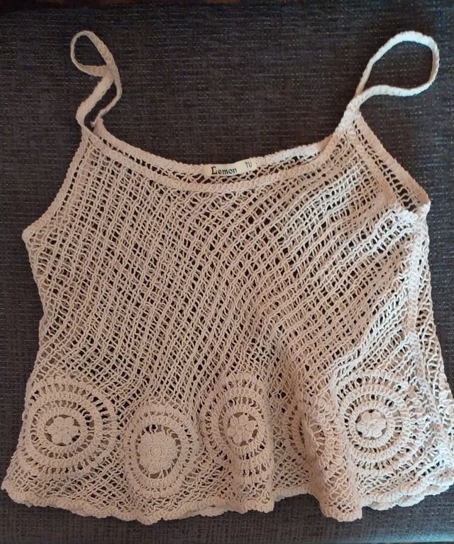 Top de tirantes fino calado