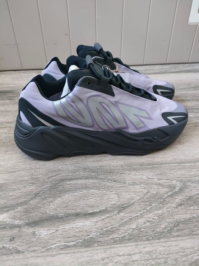 Yeezy 700 Geode