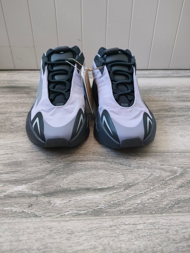 Yeezy 700 Geode