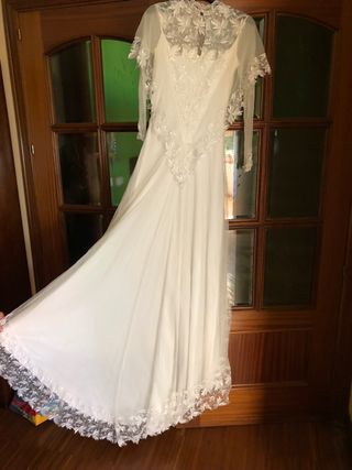 Vestidos de novia segunda mano en Madrid | WALLAPOP