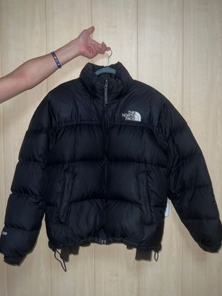 Chaqueta de plumas The North Face de segunda mano en WALLAPOP