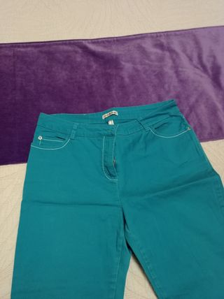 Pantalón mujer PUNTO ROMA de segunda mano por 3 EUR en Pioz en WALLAPOP