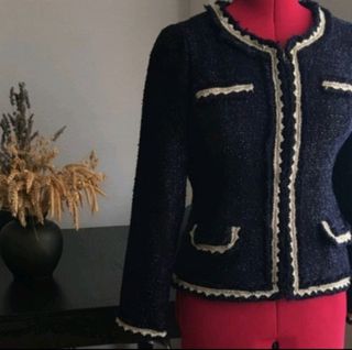 Chaqueta Chanel de segunda mano en WALLAPOP