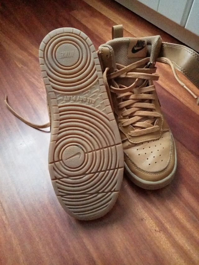 Nike Court Borough mid, mostaza