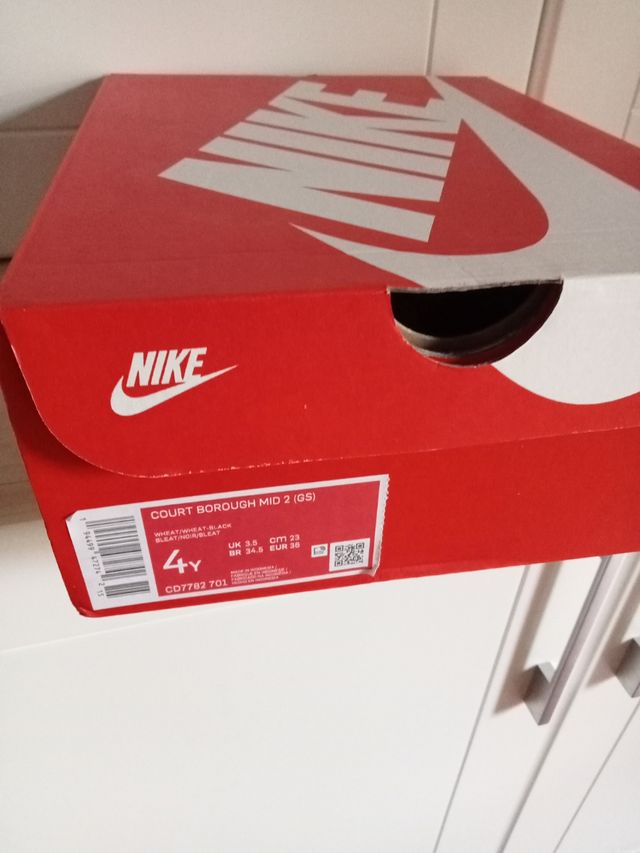 Nike Court Borough mid, mostaza