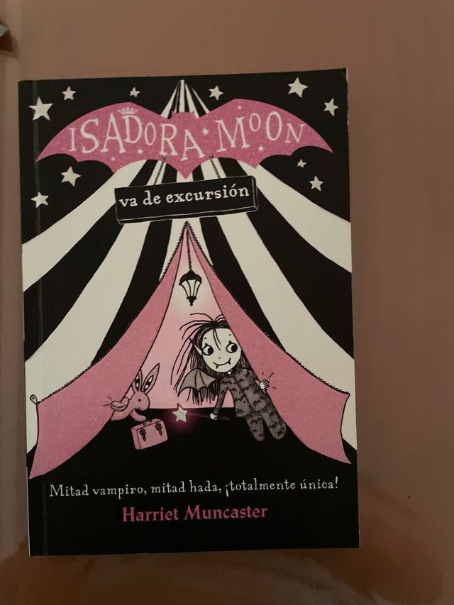Isadora Moon va de excursion