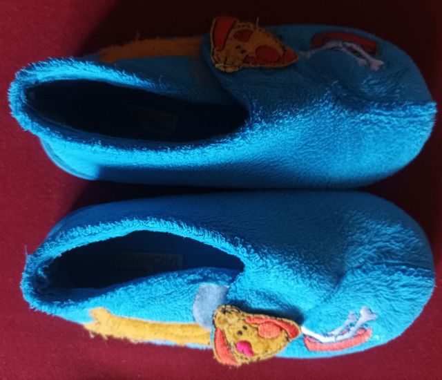 Zapatillas de casa talla 30