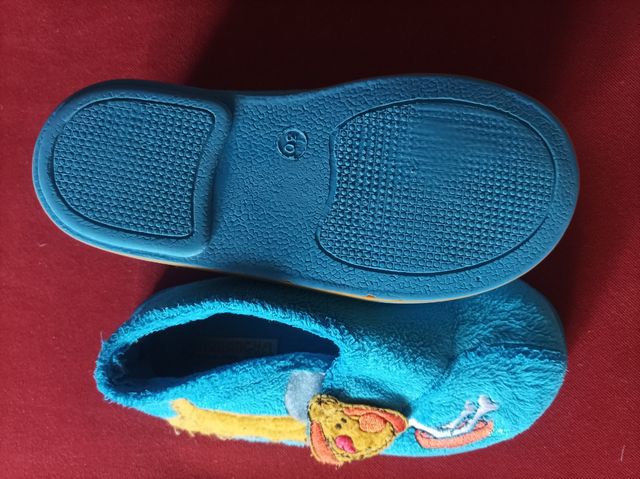 Zapatillas de casa talla 30
