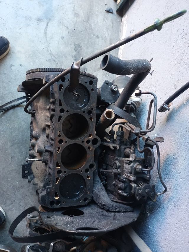 se vende despiece de motor vw t4 1.9 diesel