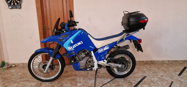 SUZUKI DR-750-S BIG