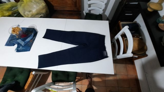 pantaloni 