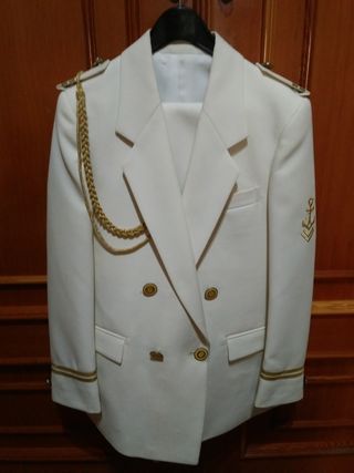 Traje de Comunión de segunda mano en WALLAPOP