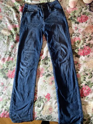 Pantalones Levis de segunda mano en WALLAPOP