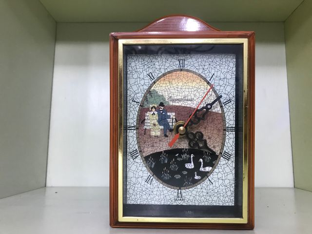 Colgador de llaves entrada con reloj