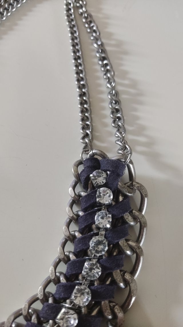 Collar de cadena, abalorios, cuerdas