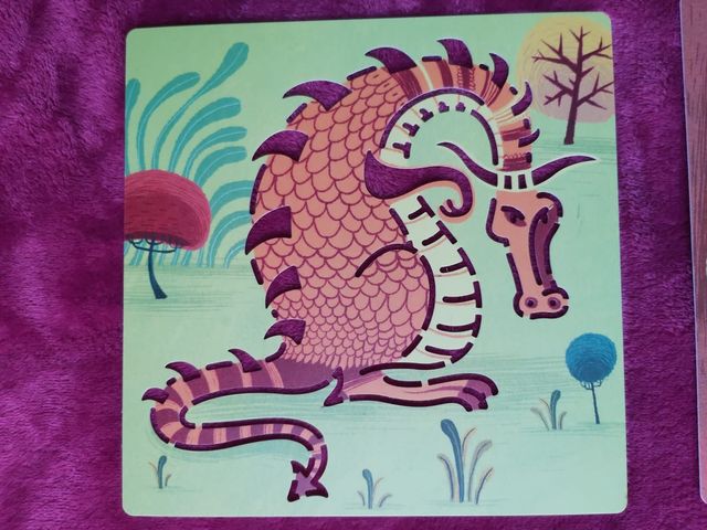 Plantillas dragones Djeco y cartas Dino