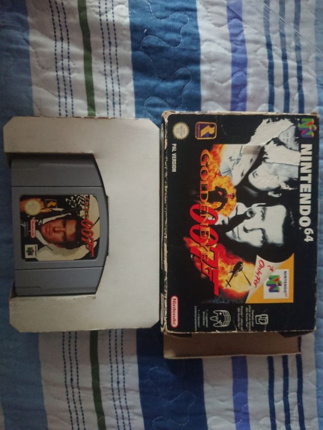 GOLDEN EYE 007 N64