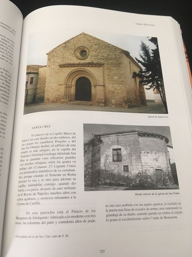 Libro historia de Baeza en muy buen estado 