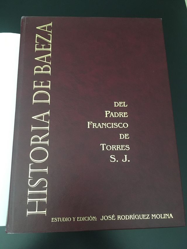 Libro historia de Baeza en muy buen estado 