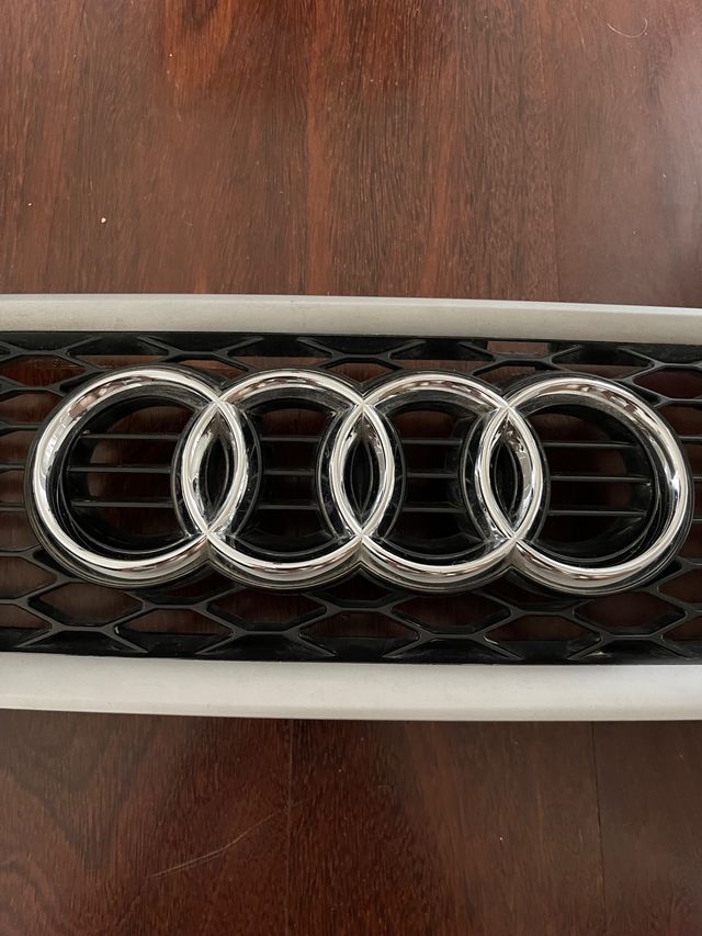 4B3 853 651 G 1L1 REJILLA Parrilla RS6 superior