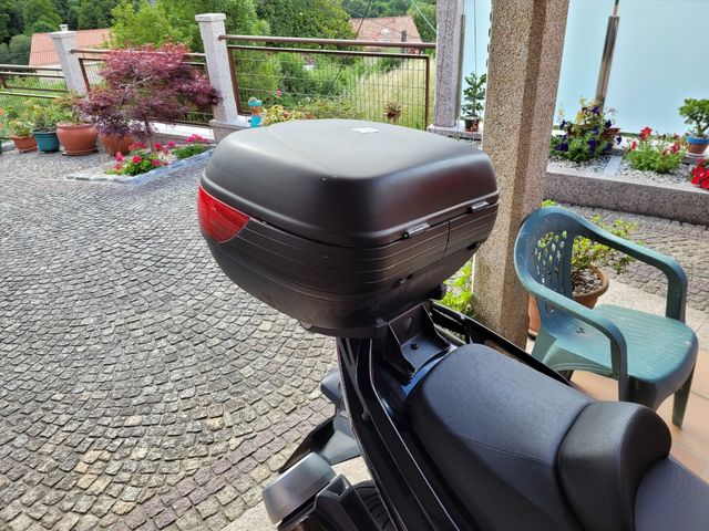 maleta y soporte para t max