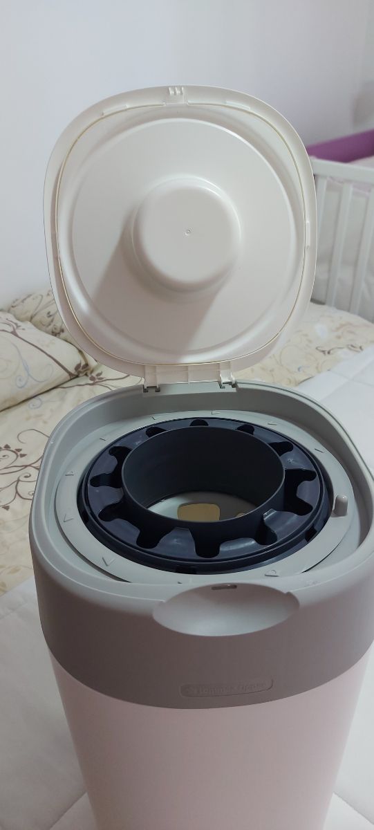 Contenedor Tomme Tippee + recambios