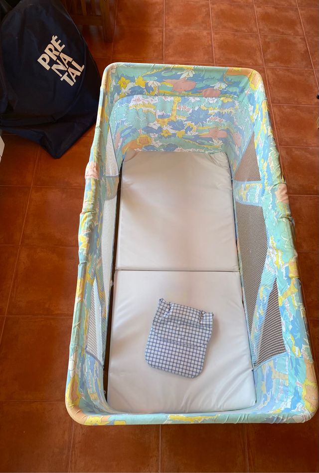 Cuna de viaje Prenatal con regalo.