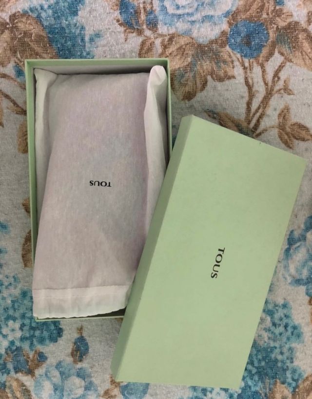 Cartera tous fucsia nueva. Precio negociable.