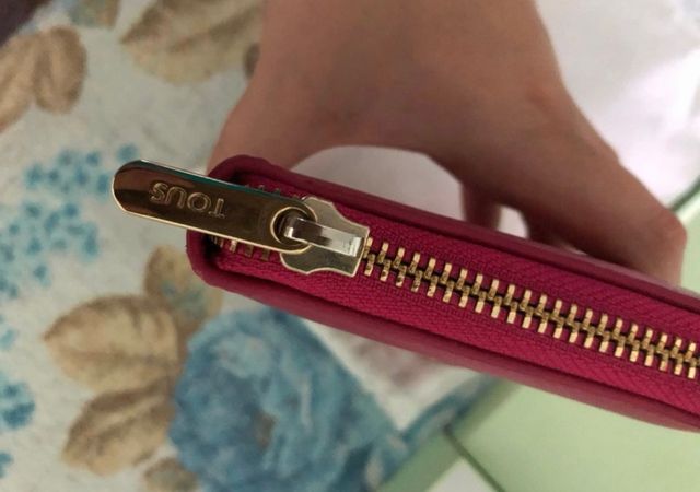 Cartera tous fucsia nueva. Precio negociable.
