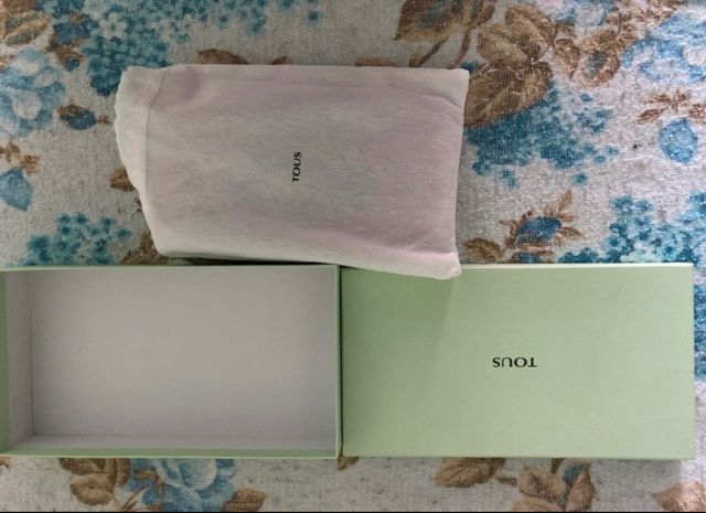 Cartera tous fucsia nueva. Precio negociable.