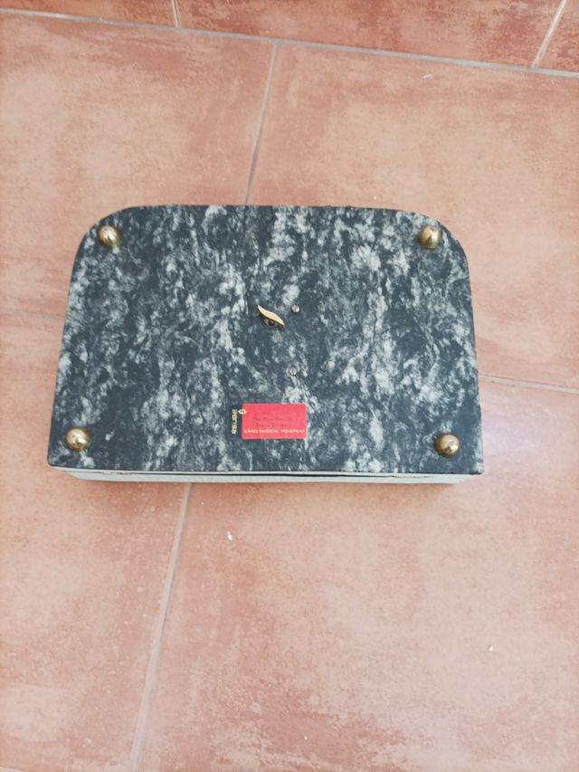 Antigua Caja musical Reuge