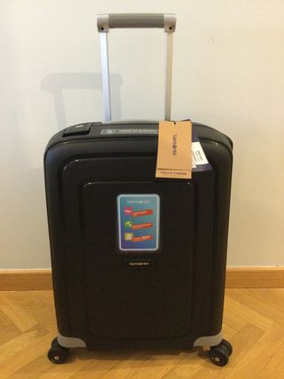 Maleta de viaje de segunda mano en Madrid en WALLAPOP