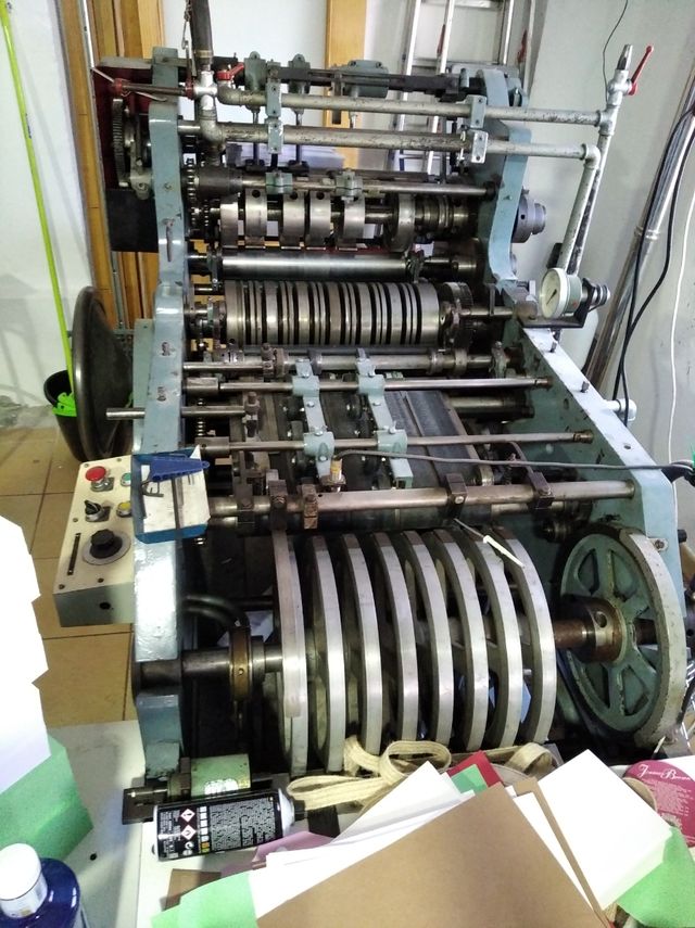 PEGADORA PLEGADORA DE sobres composturas
