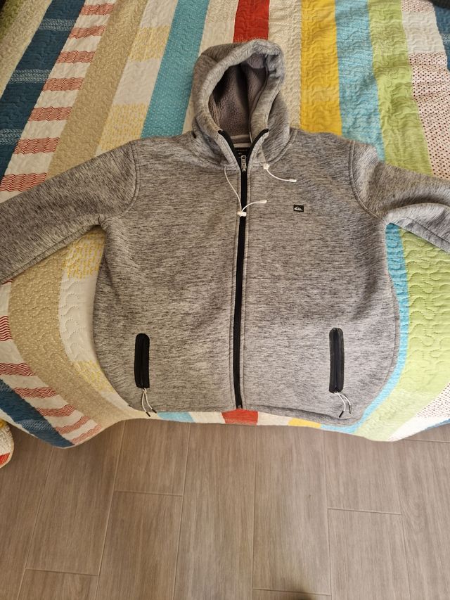 Sudadera con capucha quiksilver