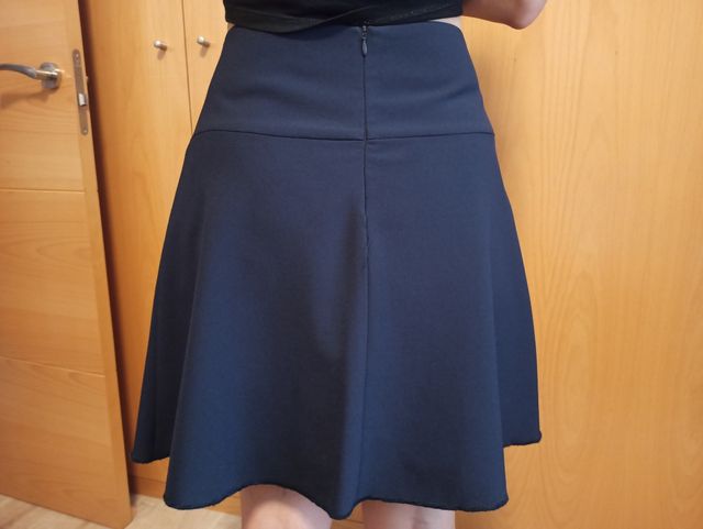 Falda azul marino talla38