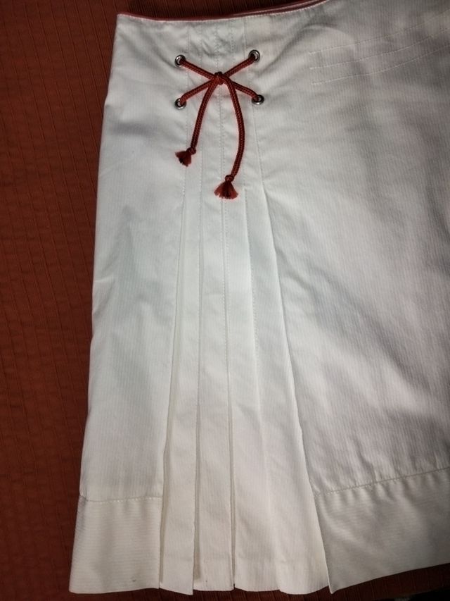 GONNA BIANCA VIVIDA ROSSA