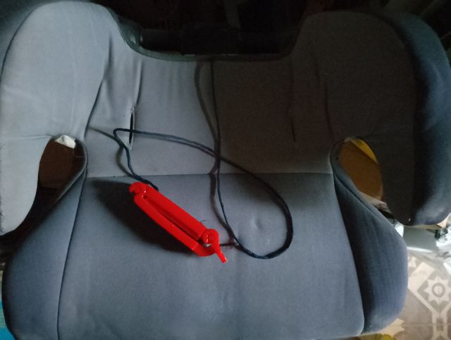 Silla y alzador coche niños