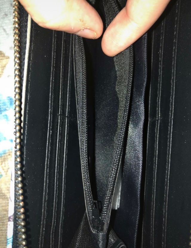 Cartera de flores nueva ale-hop. Precio negociable