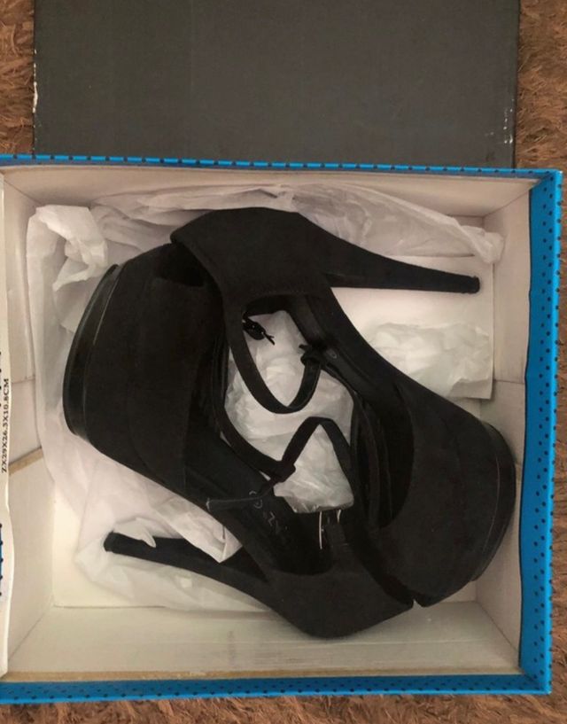 Zapatos tacón negro marypaz. Precio negociable