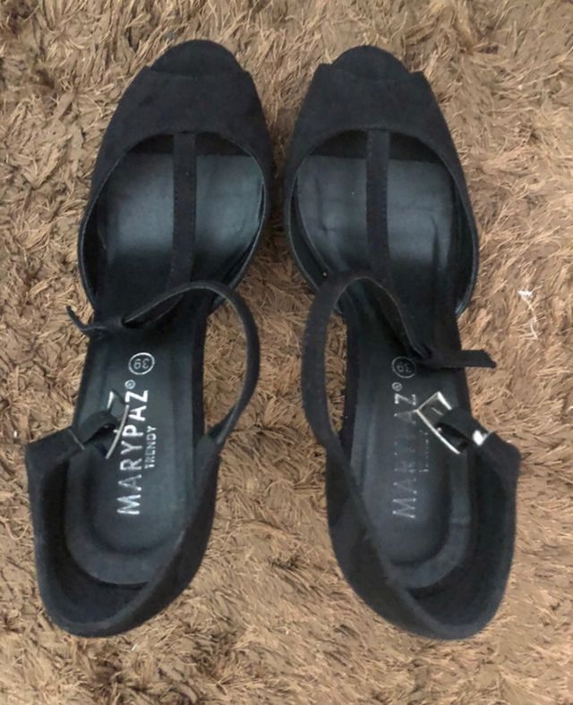 Zapatos tacón negro marypaz. Precio negociable