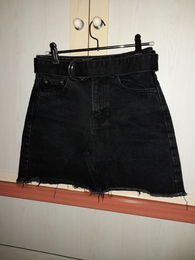 falda vaquera negra pull&bear