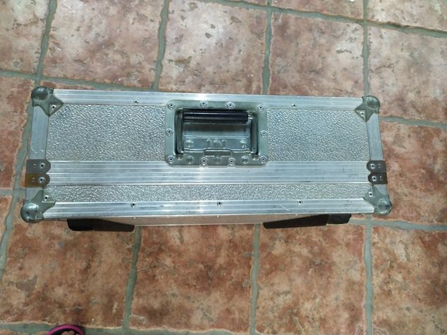 Mesa de mezclas. YAMAHA