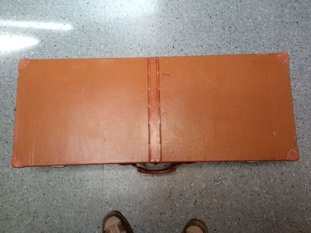 Maleta vehículo antiguo